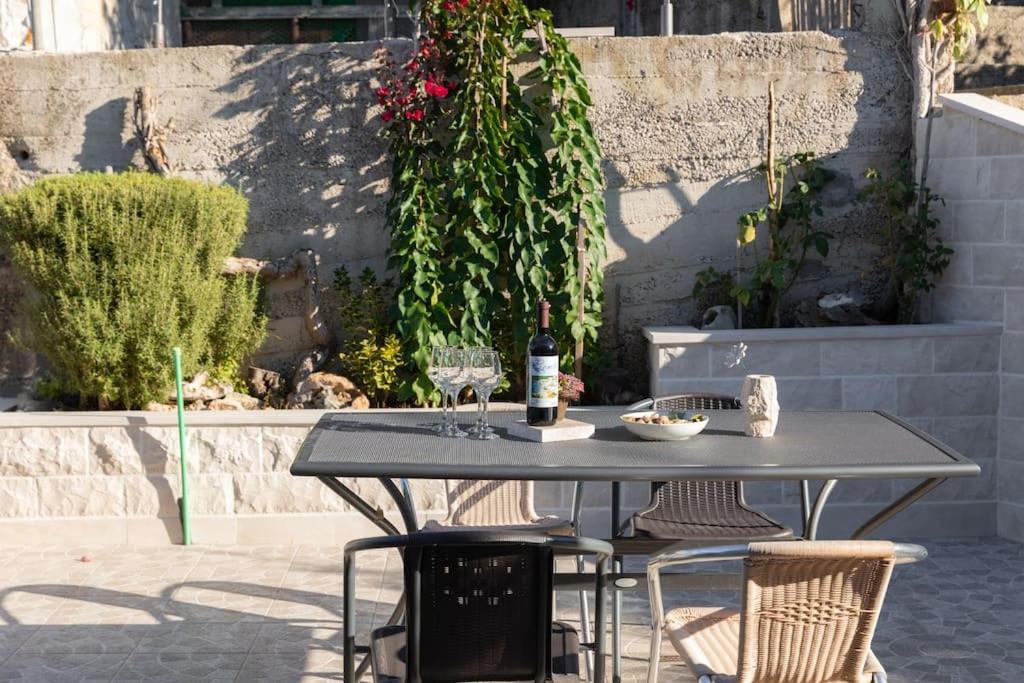 Bento Apartment - Best View On Town And Sea Pucisca Exterior foto